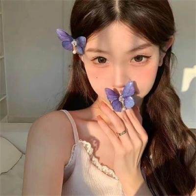 直播镜头前实拍：恋综女嘉宾假唱穿帮，节目组火速否认